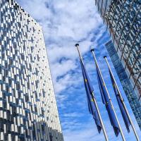 EC_building_EU flags